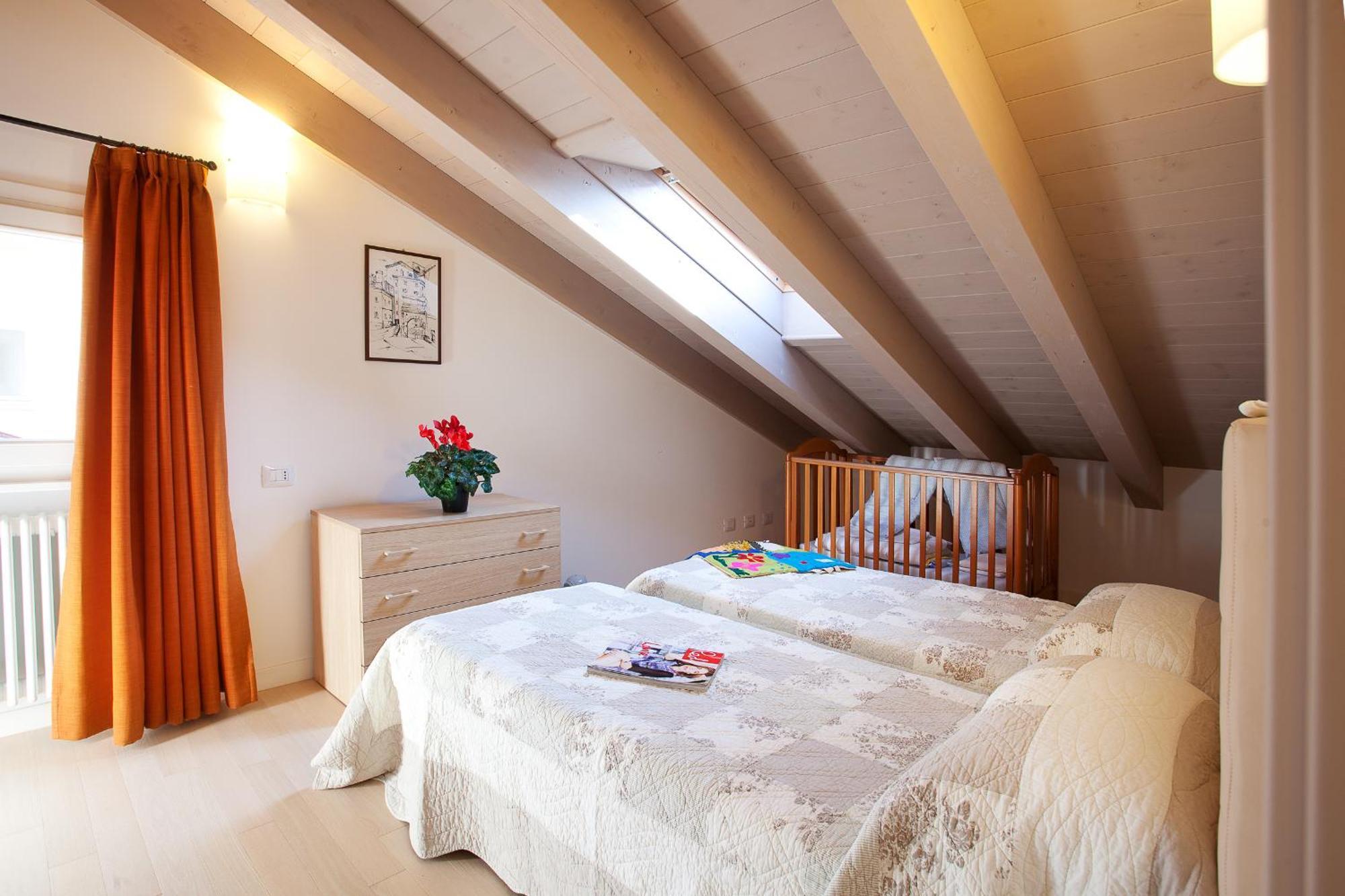 4 Village Centre Lenno Homes With Pool-By Italian Apartments Oda fotoğraf